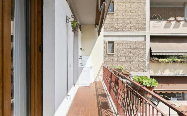 Gavinana Apartment by Mmega