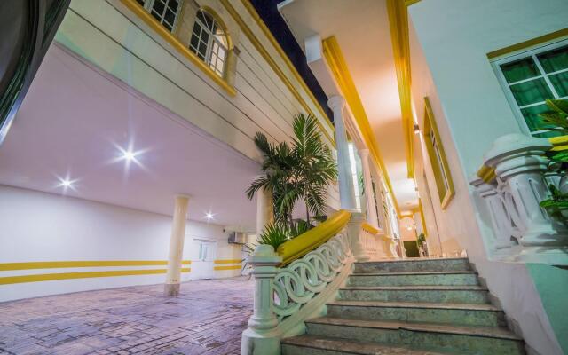 Hotel Casa Blanca