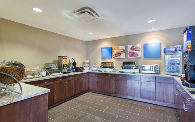 Comfort Inn & Suites Zachary