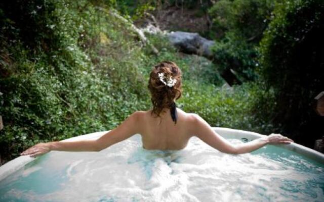 Sycamore Mineral Springs Resort