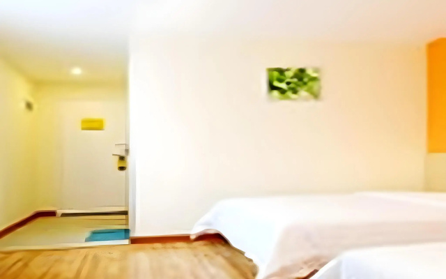 7 Days Inn Foshan Temple Baihua Squrare Branch – Guest Rooms – Foshan