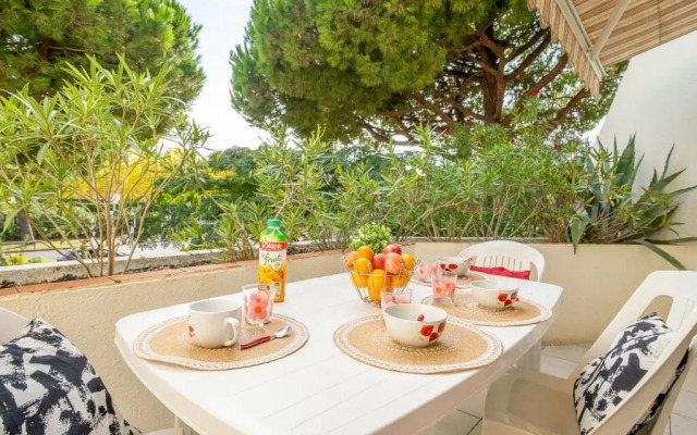 Les Cyprianes - Inh 27521