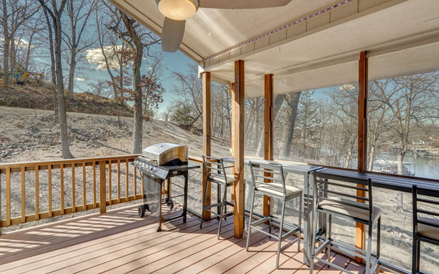 Water-view Deck! Lake Ozark Extended Stay