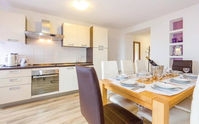 Amazing Home in Medveja with Hot Tub, WiFi & 4 Bedrooms