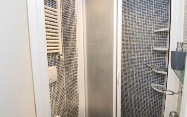 HFS Studio Next To Hydepark L16