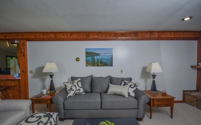 Lake View 3 Bedroom House