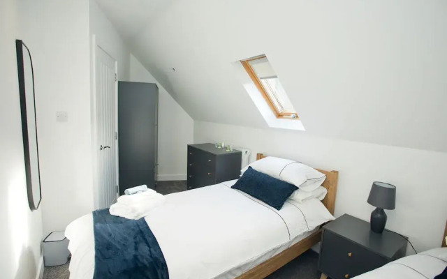 2br-central-15minwalktobeach-freeparking-wifi