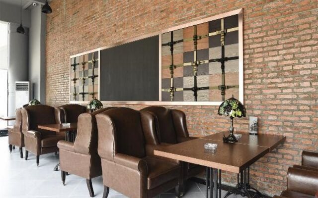 James Joyce Coffetel Hefei Ecological Park