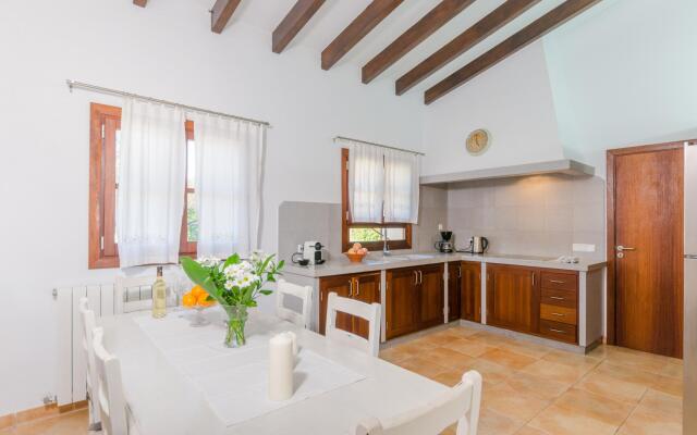 NA MAIANS - Villa with private pool in Canyamel. Free WiFi