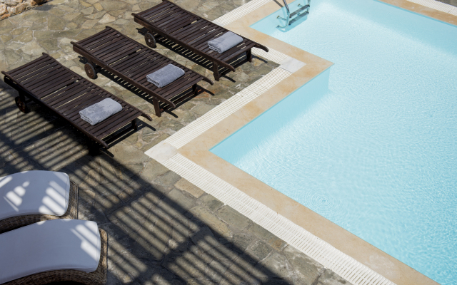 Earino Suites and Villas