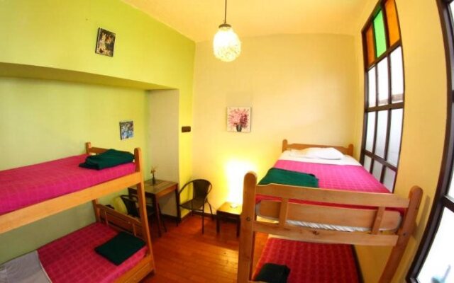 Hostel Caracol