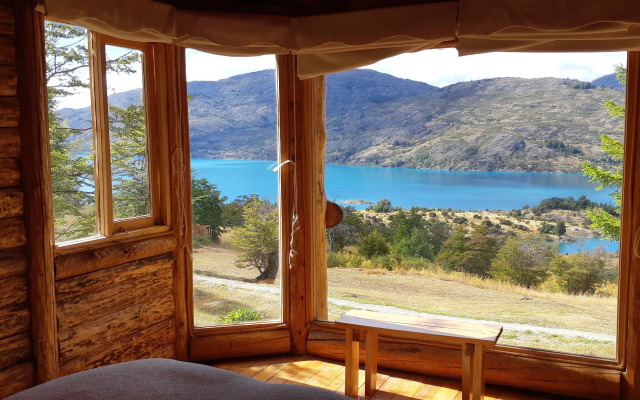 Mallin Colorado Ecolodge