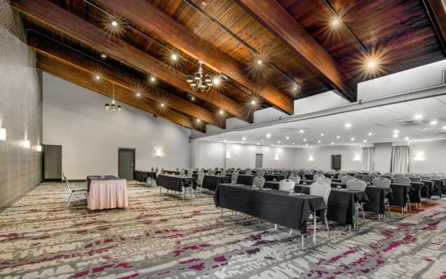 Crowne Plaza - Milwaukee South