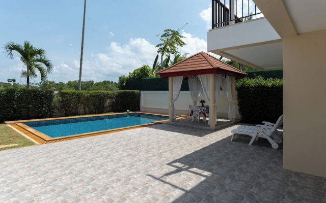 East Villa 4