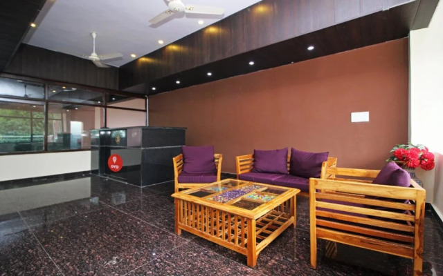 Hotel Red Carpet by OYO Rooms