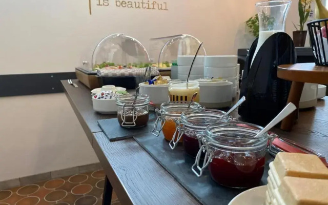 Hotel Clement - Bed & Breakfast