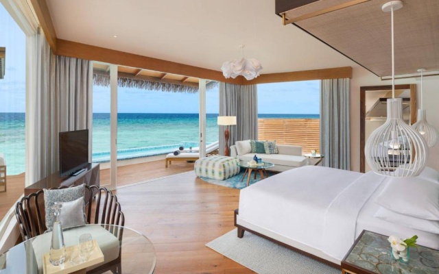 Overwater Pool Sunset Villa 1 King Bed — фото 1
