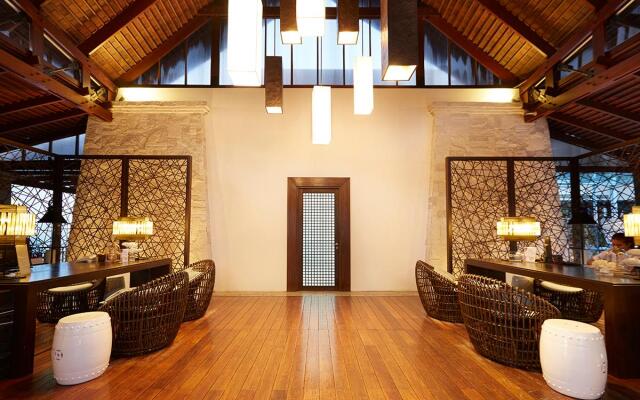 Veranda Pool Villas & Suite