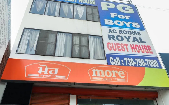 Royal Guest House by OYO Rooms