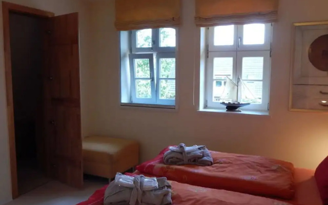 12 Bohler Brise Modern Retreat