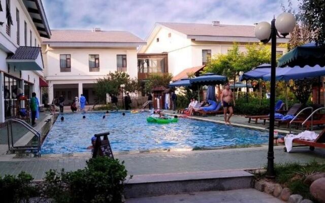 Guoyu Hotspring Holiday Hotel