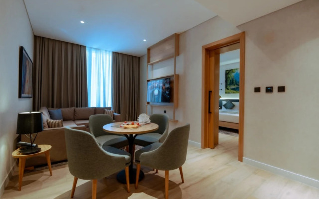 West Walk Retaj Hotel