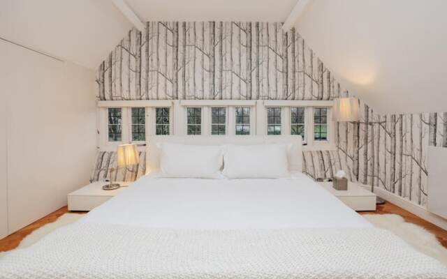 Wisteria House - Sleeps 11