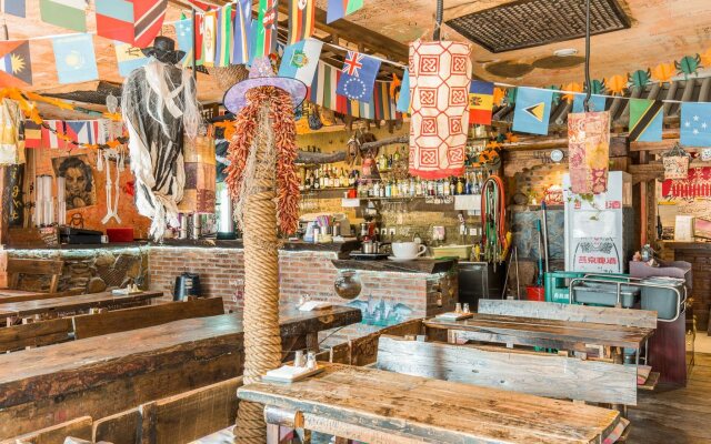 365 inn - Hostel