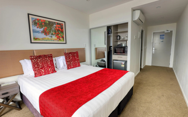 Ramada Suites by Wyndham Auckland Manukau Pacific Centre