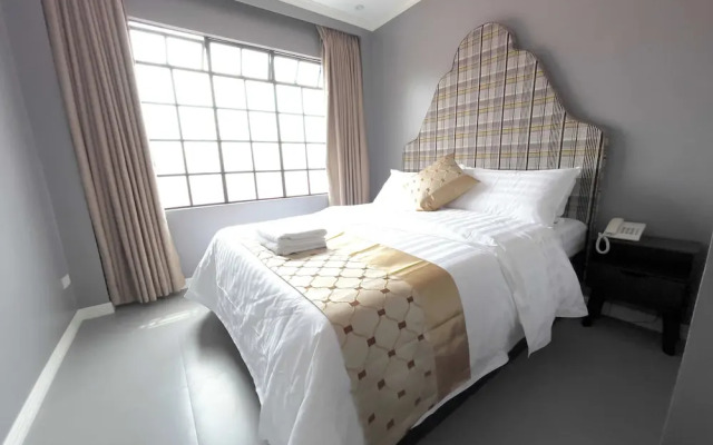 B Hotels Angeles City