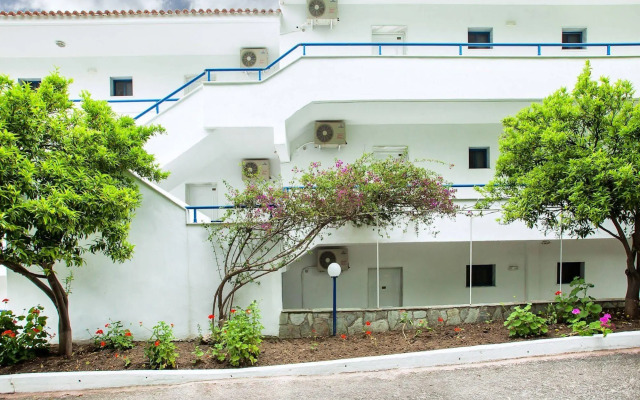 Xenios Port Marina Hotel