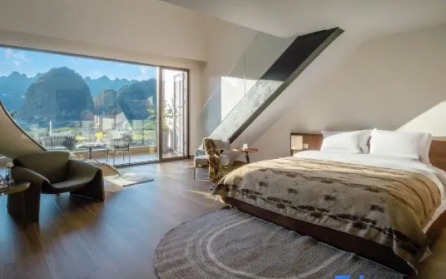 Xingyi Wanfeng Linyueqili B&B