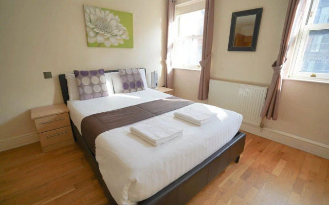Cosy 2-bed 2 Bathroom Apartment in London