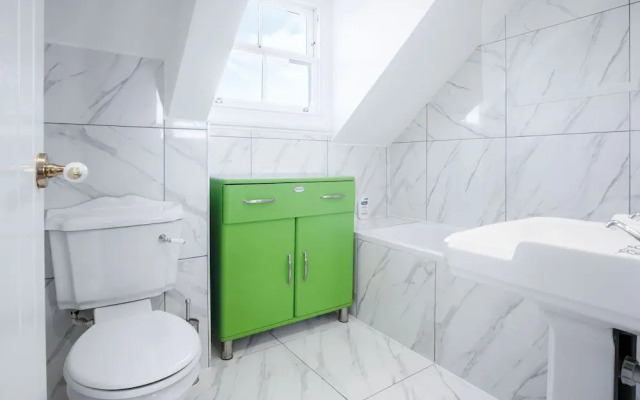 The Penthouse - Luxury 1 Bed - Panorama - Tenby