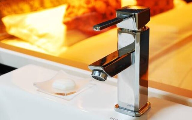 Chengdu City Music Hotel