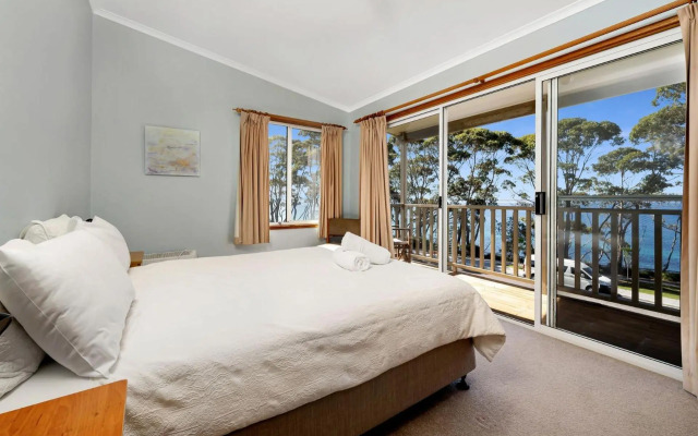 Rowse House Hyams Beach 4pm Check Out Sundays