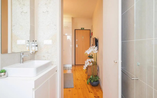 Tiles House, with A/C, Downtown Porto near Metro