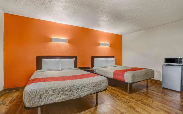 Motel 6 Clovis, NM