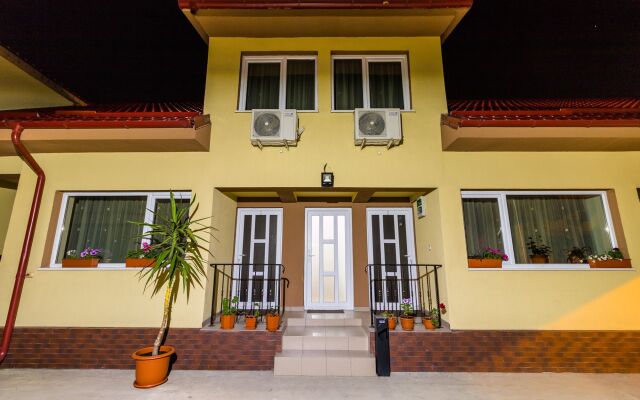 Casa Dinii