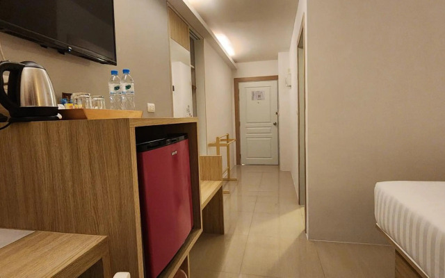 Prom Ratchada Hotel