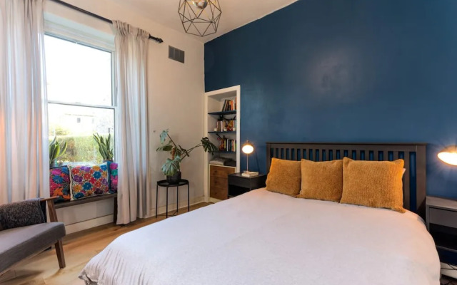 Modern and Jazzy 2 Bedroom House in Edinburgh