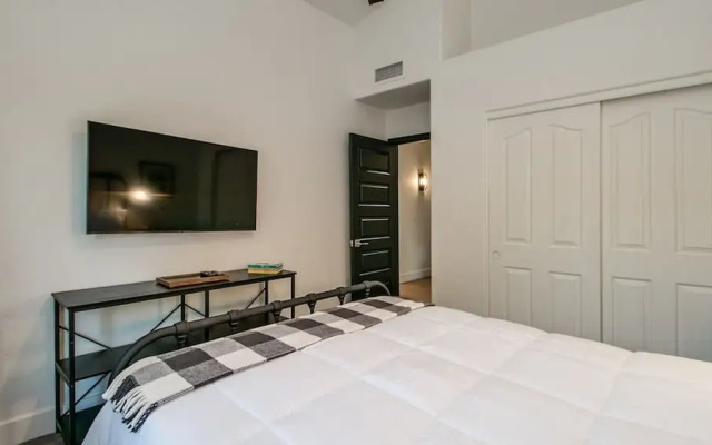 Private Sanctuary in North Scottsdale W/pool!