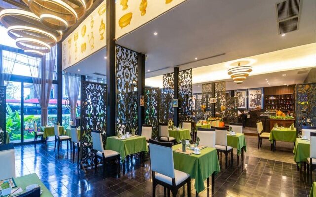 Lynnaya Urban River Resort