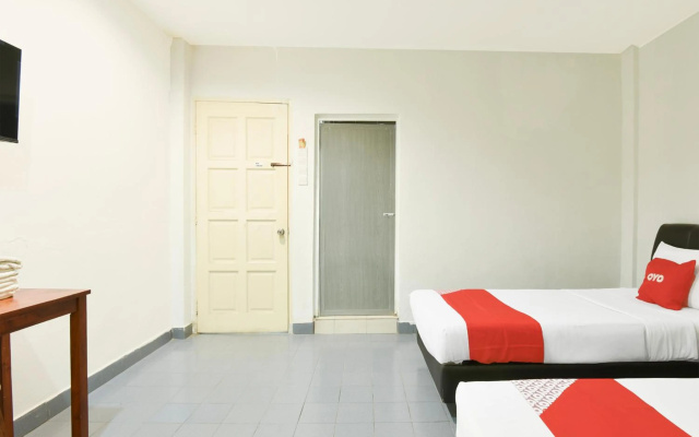 Hotel O KB Near Siti Khadijah Market Formerly KB 7 Days – Guest Rooms – Kota Bharu