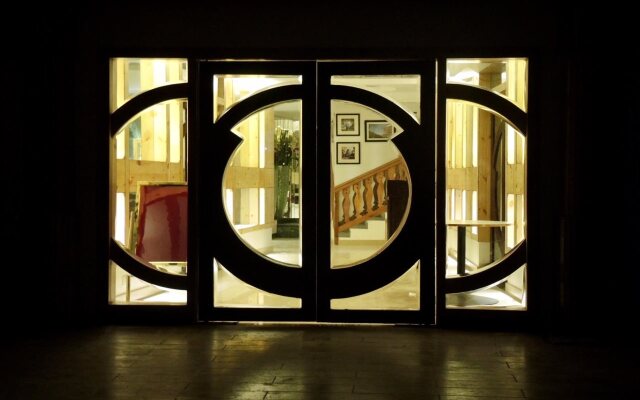 Crescent Resort