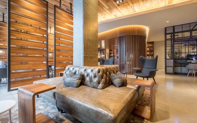 Global Luxury Suites near Union Station