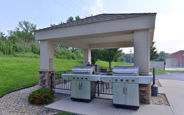 Candlewood Suites Springfield