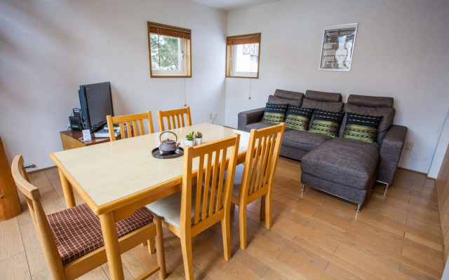 Yotei Cottage