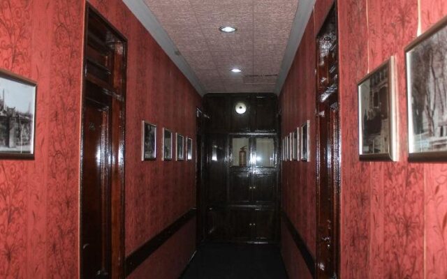 Lux Hotel