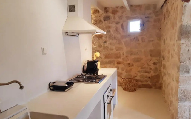 The House. Light & Stone.